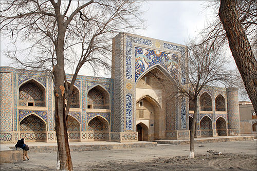 Nodir devonbegi madrasasi