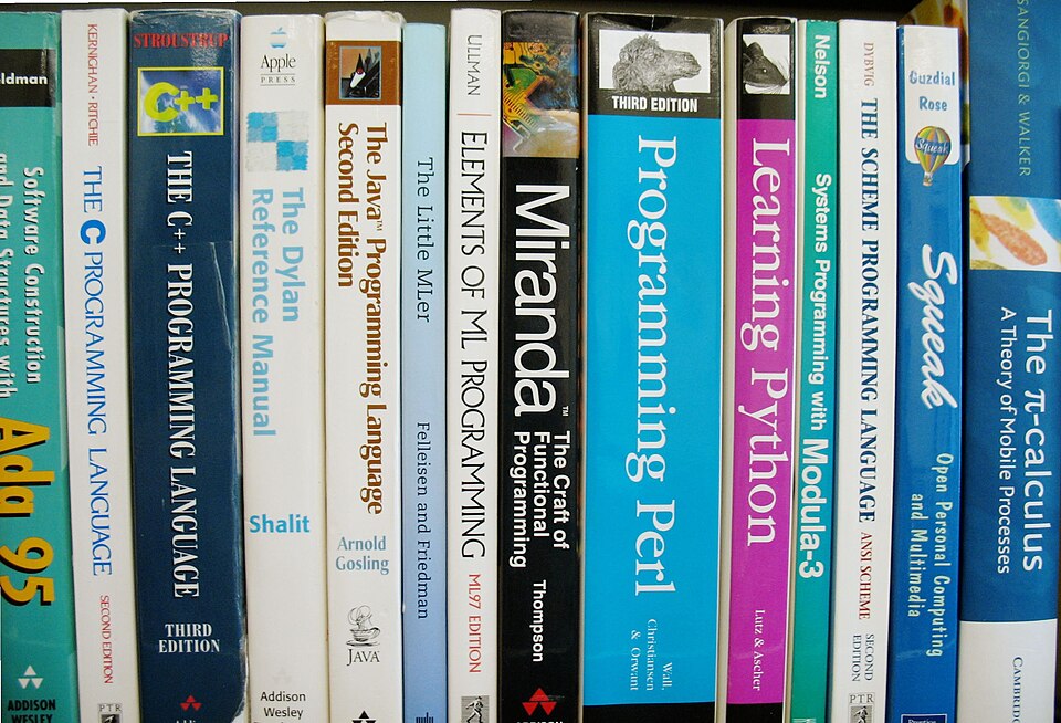 Datei:Programming language textbooks.jpg